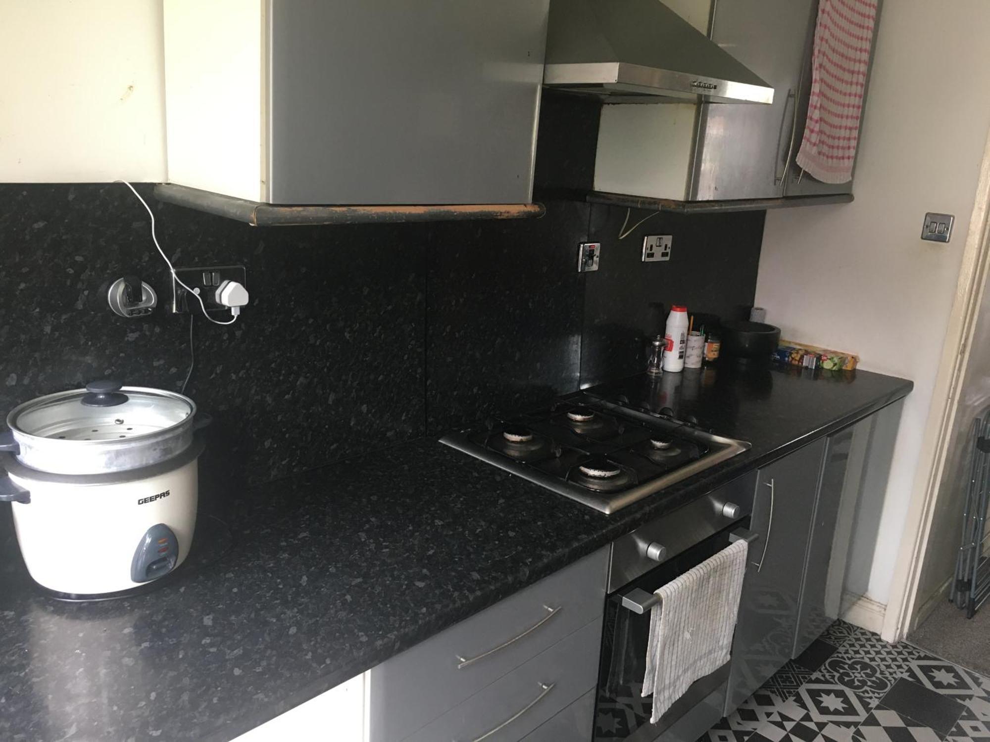 Single Room - Town & University Nearby, 24H Bus, Airport-Linked مانشستر المظهر الخارجي الصورة