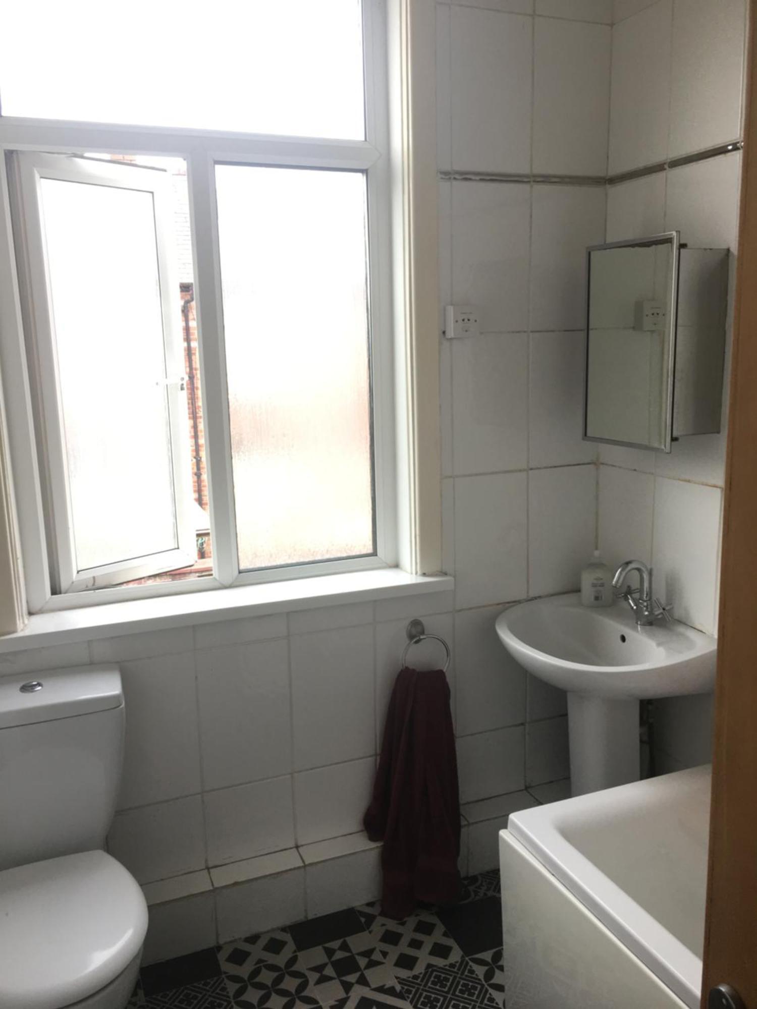 Single Room - Town & University Nearby, 24H Bus, Airport-Linked مانشستر المظهر الخارجي الصورة